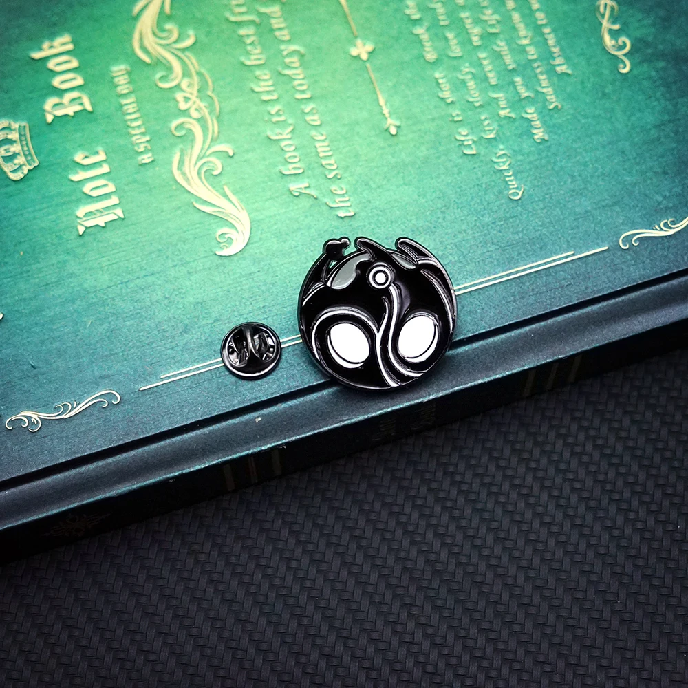 Hollow Knight Game Lapel Pins para Mochila, Broche de Esmalte de Metal, Manga Broches para Mulheres e Homens