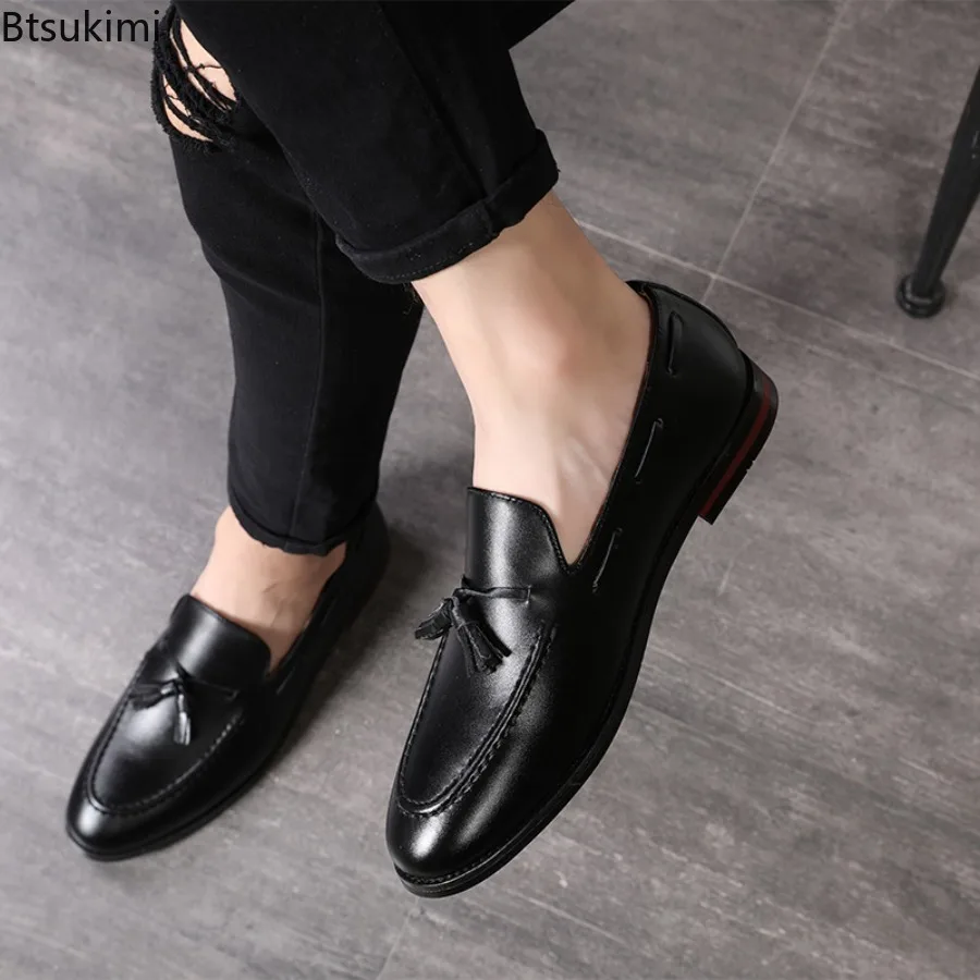 New 2025 Men's Fringe Style Loafers Shoes Slip-on Pointed Toe Leather Shoes for Men Business Office Breathable Casual Shoes Male