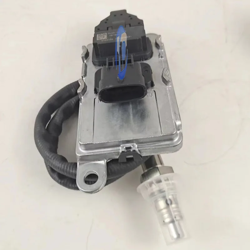 Suitable for Cummins Dongfeng Tianlong engine post-processing Cummins nitrogen oxide sensor 5462436