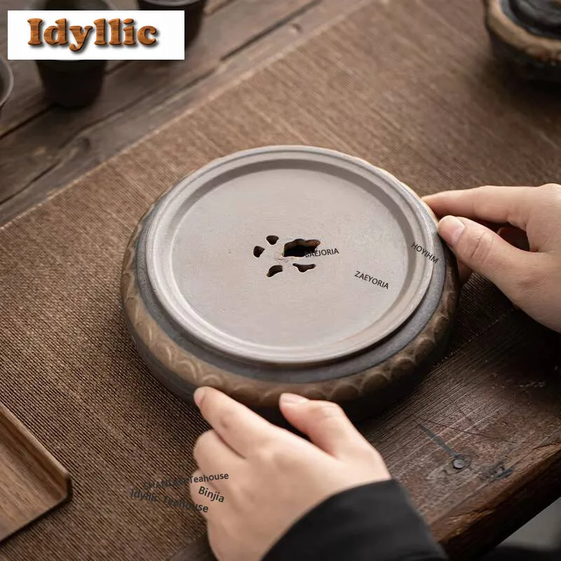 HOYIHM 450ml Retro Gilded Iron Glaze Ceramic Teapot Holder Water Storage Circular Dry Brewing Tea Table Tray Base Kung Fu Gifts