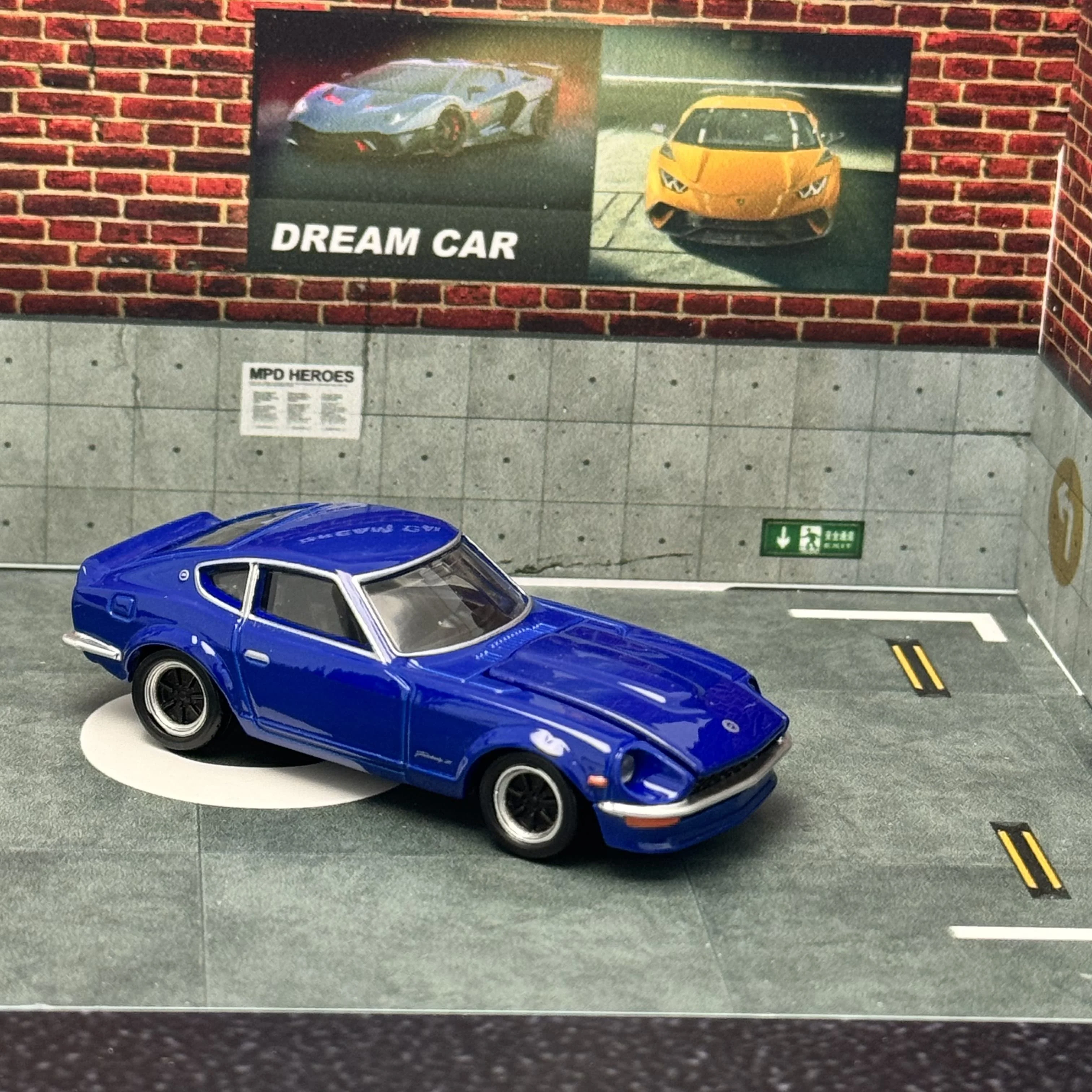 Takara Tomy Tomica Premium Mini NISSAN FAIRLADY Z TP09 Diecast Alloy Toys Fantasy Figurines Children's Collection Toy Gifts view 4