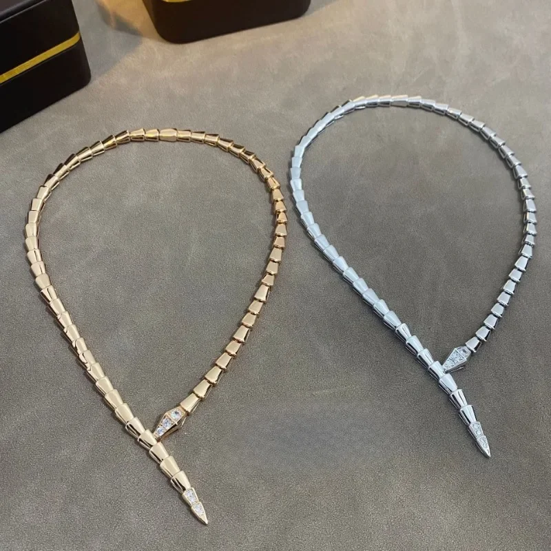 

High End B Snake Necklace Women Stylish Snake Bone Chain European Design Fashion Jewelry