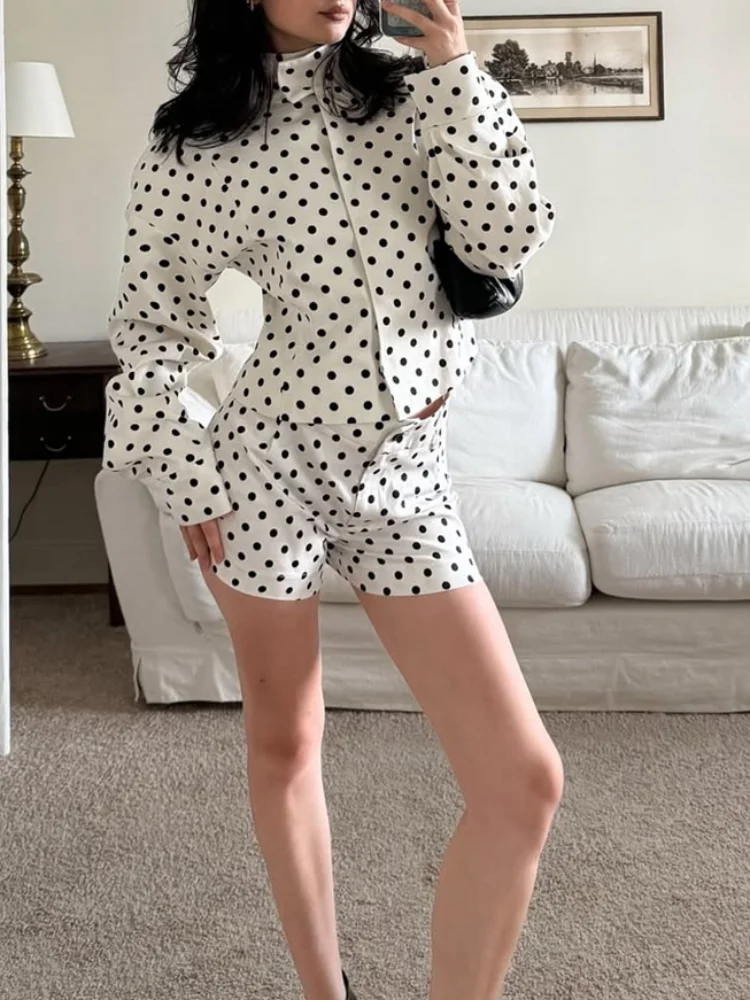 Модная куртка в горошек, шорты, комплект из 2 предметов, женское пальто с воротником-стойкой и шнурком, шорты с высокой талией, осень 2021, уличная одежда