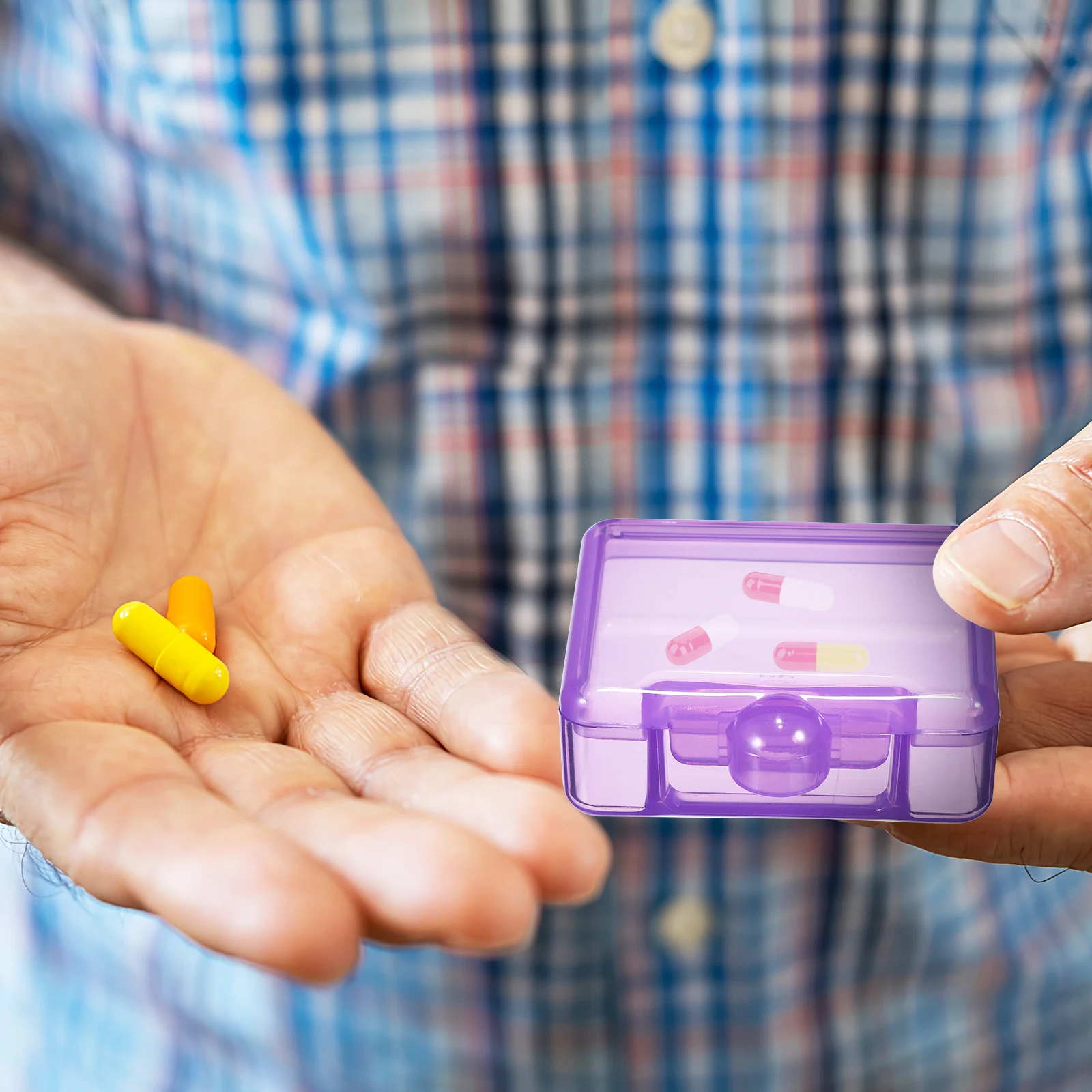 

8 pcs Pill Container Square Portable Box Transparent Colorful Travel Case Dispenser Small Pill ganizer Medication Storage Health