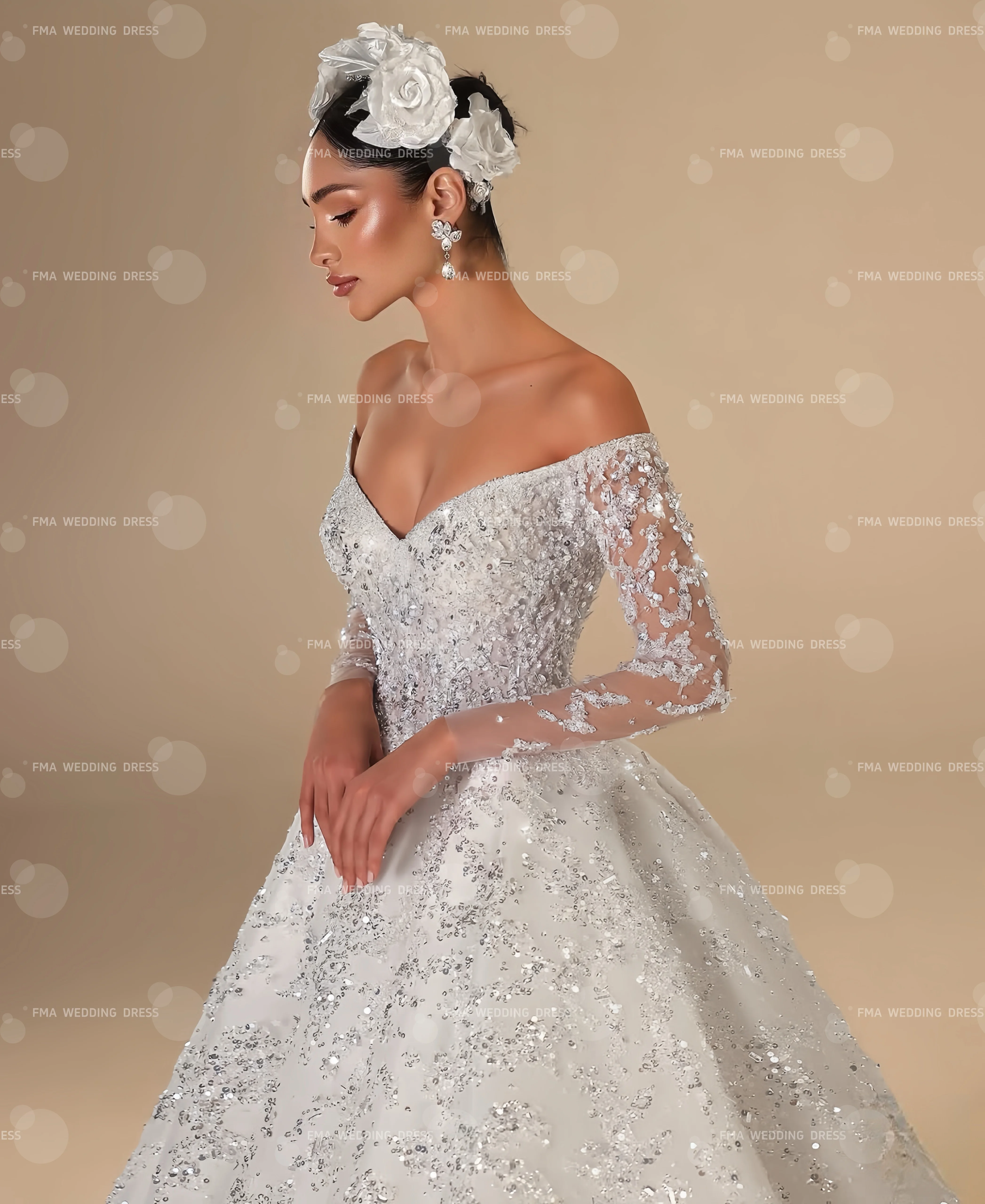 Customzied V-neck long-sleeved Ball Gown beaded wedding dress vestidos de novia amanda novias amanda novias official