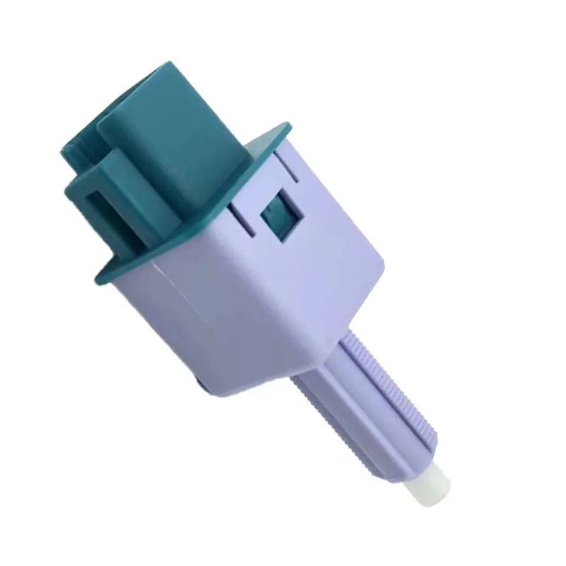 For Mitsubishis Jinxuans/for Outlanders/ for Yige 4 plug, brake light switch 8614A156