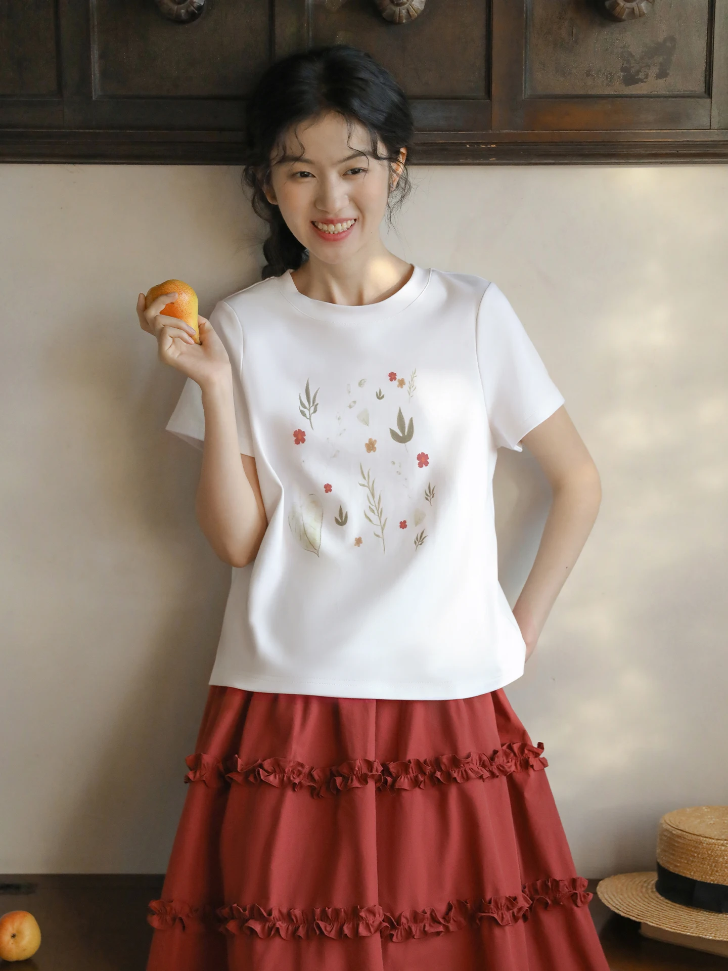 

Nesoulum White Plant Print ort Sve Women's T-irt Summer Artistic Vintage Loose Versatile Commute round Ne Top