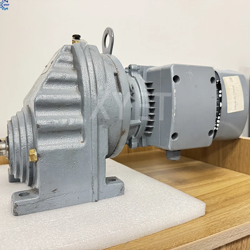 1100W 1500W Motor Reductor 2.2KW Cast Iron RF57 Inline Gear Units Motor Vertical Helical Speed Reducer with Gearbox Gear Reducer