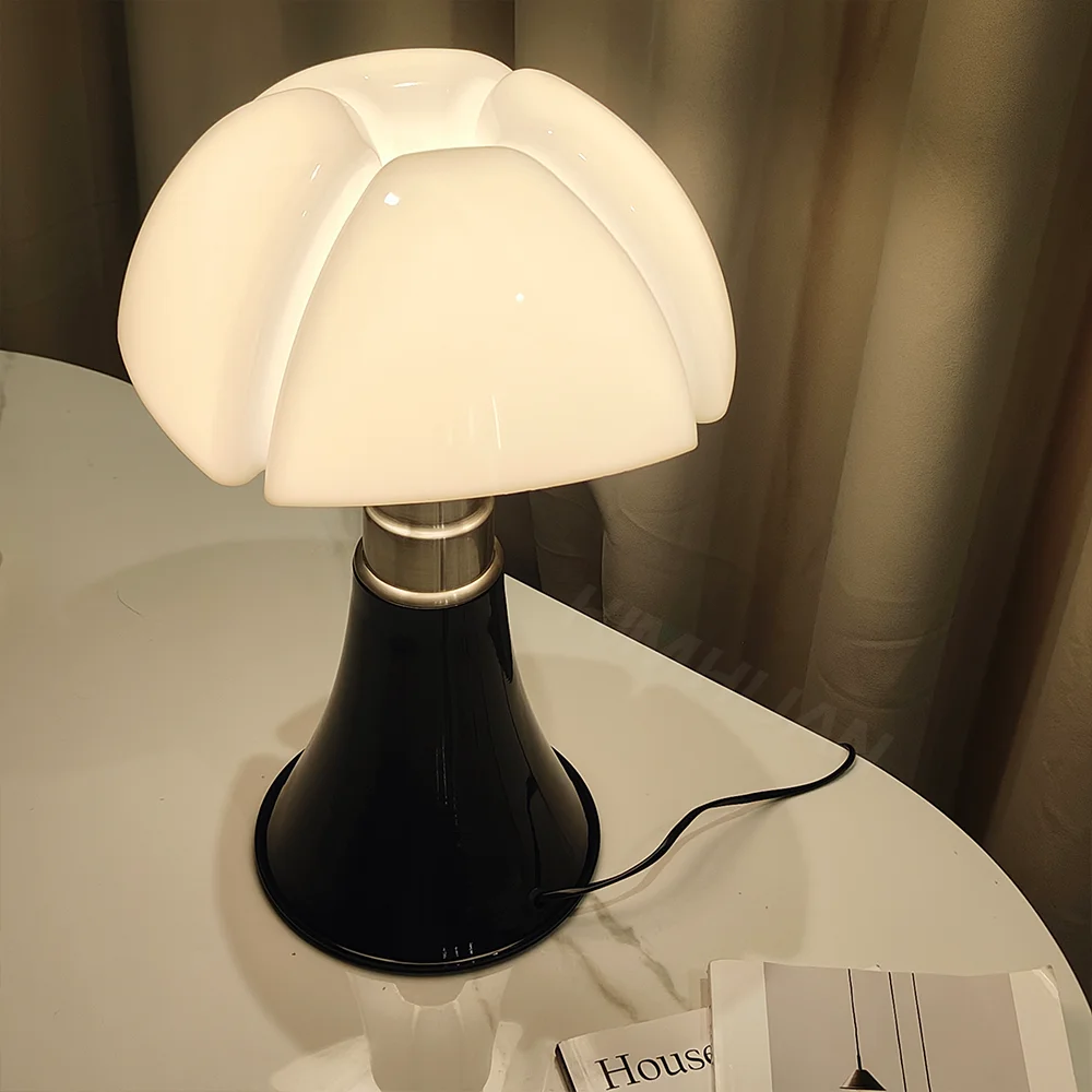 Criativa Minimalista Bat Table Lamp, Escandinavo Abajur, Iluminação Interior Decorativa, Sala de Estar e Estudo, Iluminação Quarto