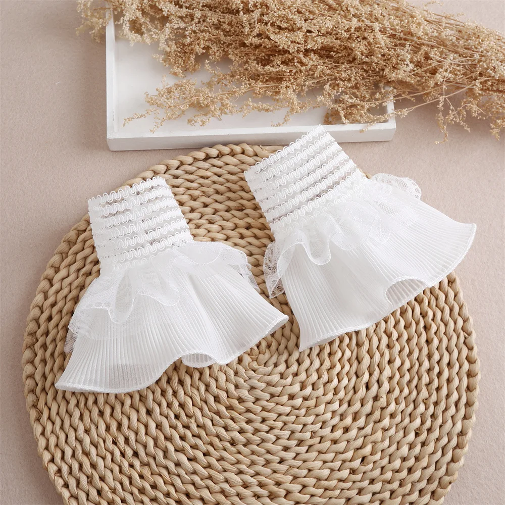 

detachable cuffs with extended embroidery, lace daisy fake sleeves, elastic wild wrist pleated style, Lolita fake sleeves