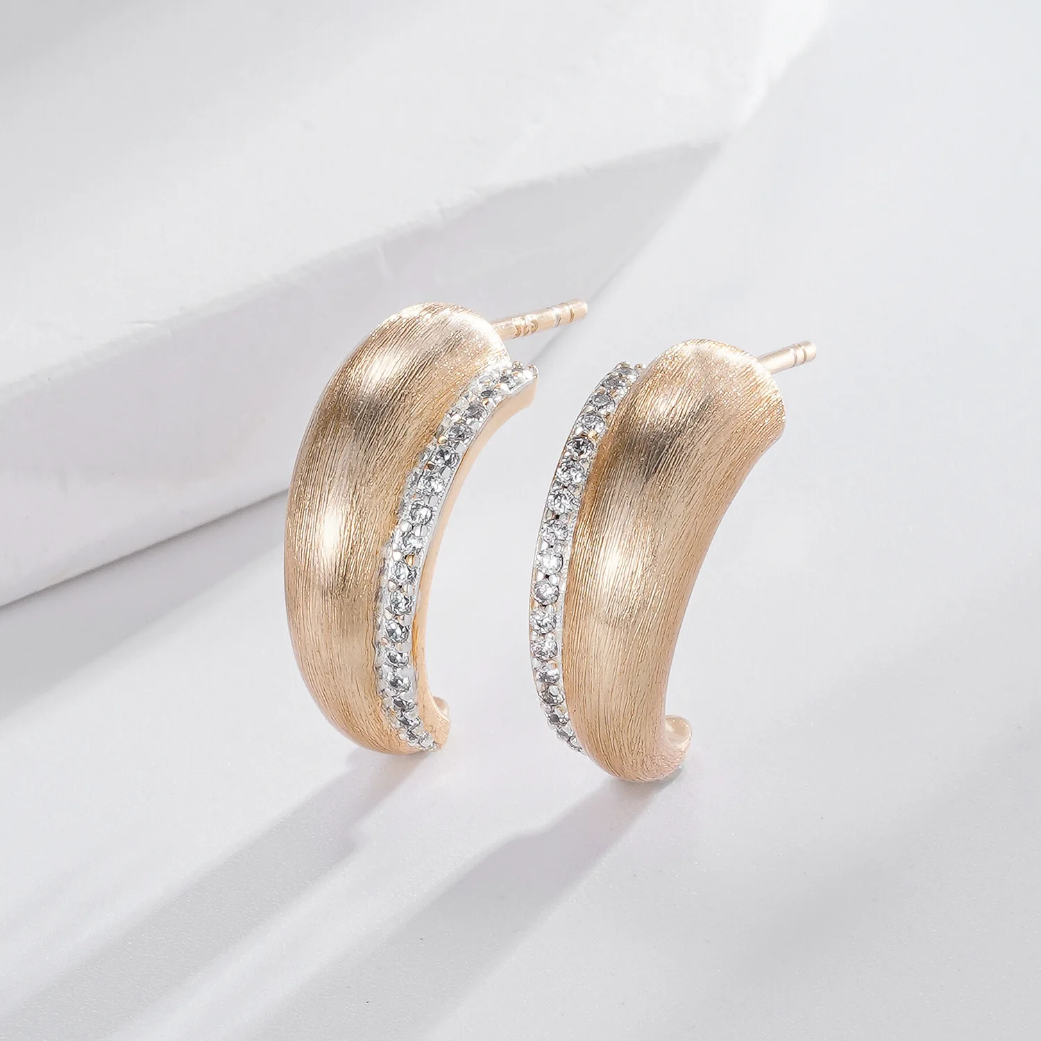 S925 sterling silver Italian style hand-brushed curved earrings K gold electroplating high-end women's earrings stud earrings