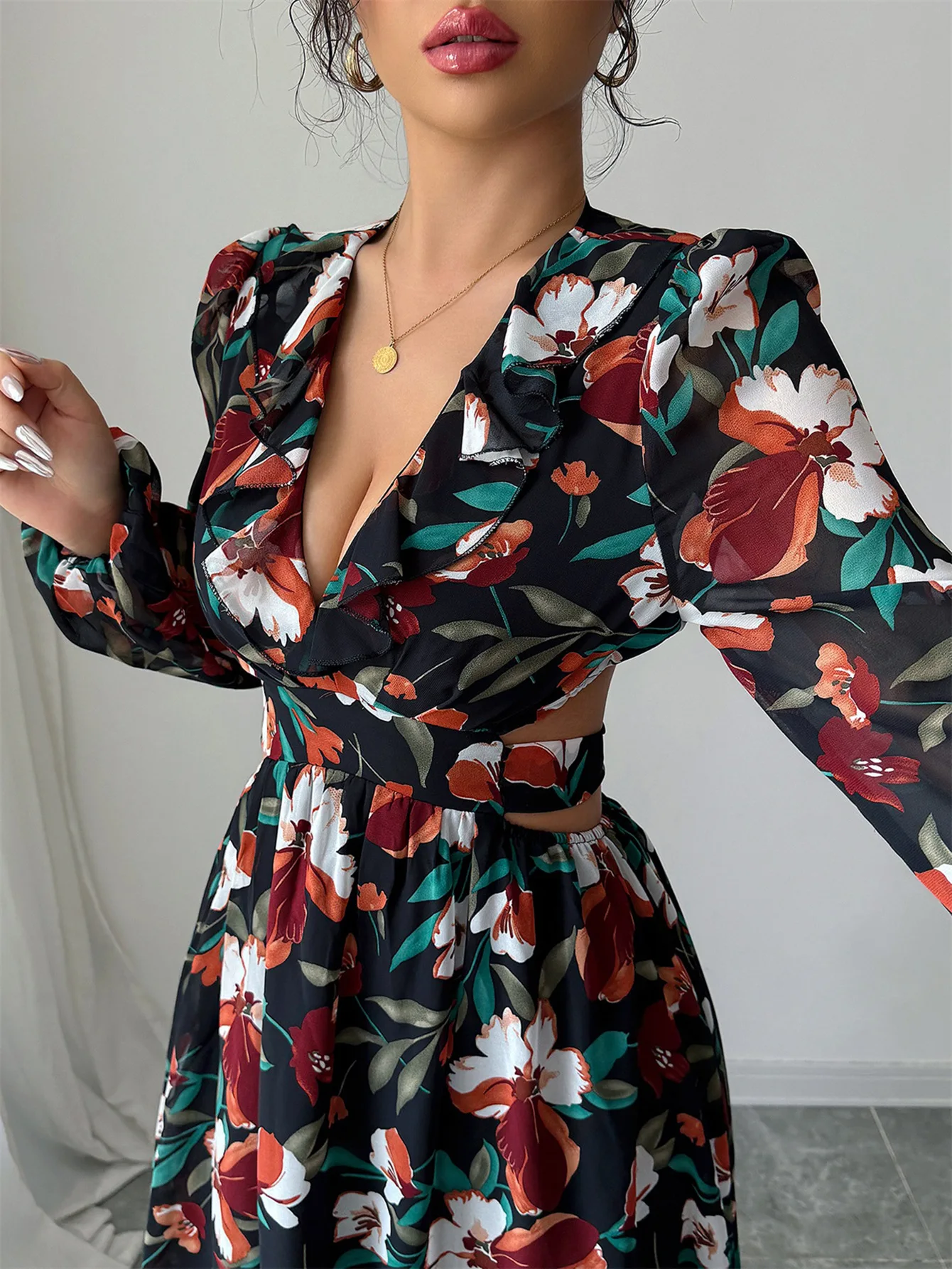 Damenkleid, fortschrittlicher minimalistischer Stil, tiefer V-Druck, Schlitz, langes Kleid für Damen, Sommer, weibliche Mode, hohe Taille, A-Linien-Kleider