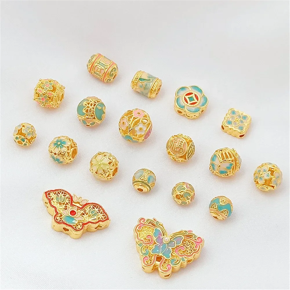 

A New Light Blue Chinese-style Jewelry Piece Featuring 18K Cloisonne Gold Butterfly-shaped Hollowed-out Beads and Oil Drop Ename