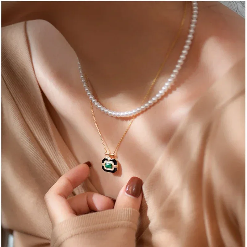 Fashion Jewelry Luxury Temperament Square Pendant Necklace For Women Party Gifts Delicate Design Accessories 2024 Trend New