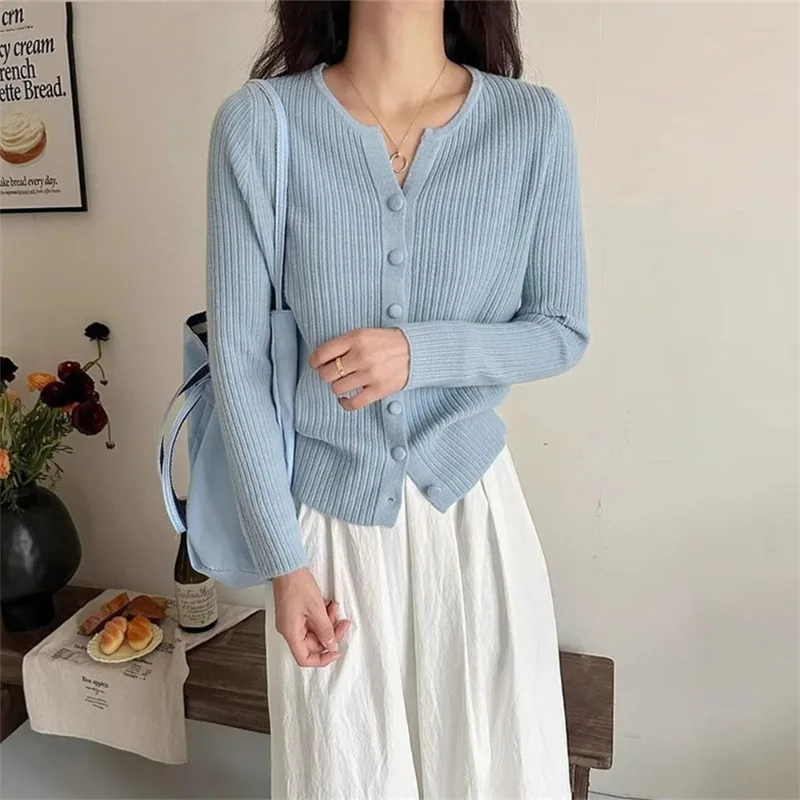 

Korean Retro Soft Waxy Scissor Neck Knitted Cardigan Women's Autumn and Winter New Fashion Thin Sweater Jacket Top Wear Comfort
