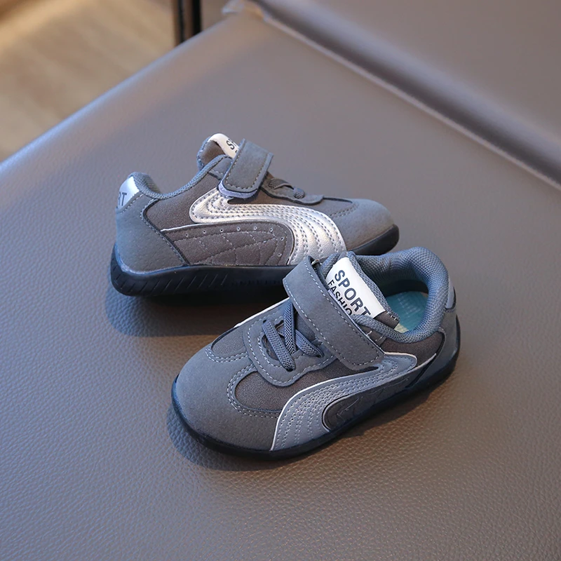 

Autumn and Winter Children's Sports Shoes. Made of Artificial Leather. Soft Sole Design. Boys' and Girls' Outdoor Walking Shoes.