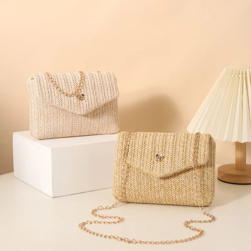 

Women's Straw Woven Crossbody Bag Fashion Flip Magnetic Snap Closure Simple Small Square Bag