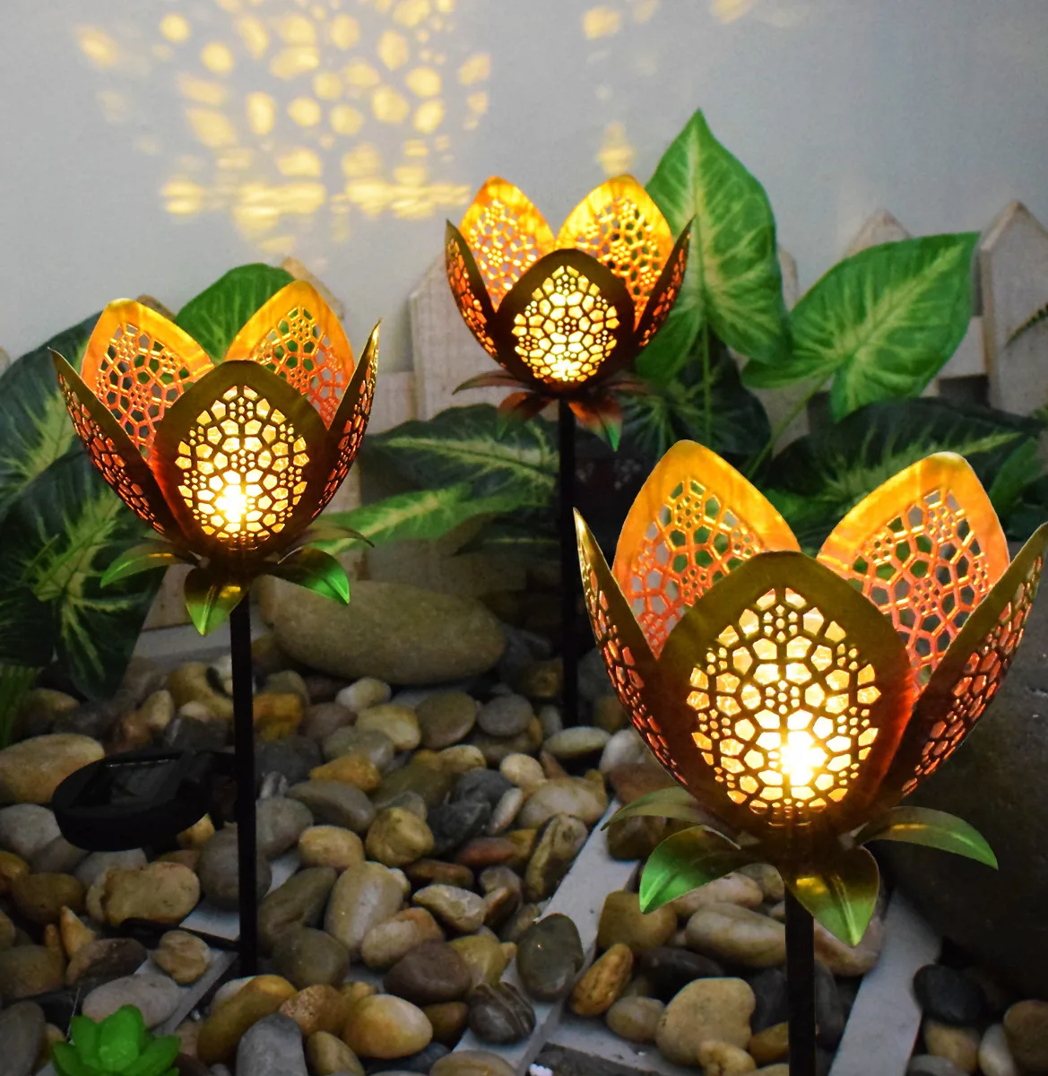 

Solar Villa Garden Courtyard Light Iron Art Hollow Petals Outdoor Landscape Decoration Light Flower Ground Insertion Lawn Light