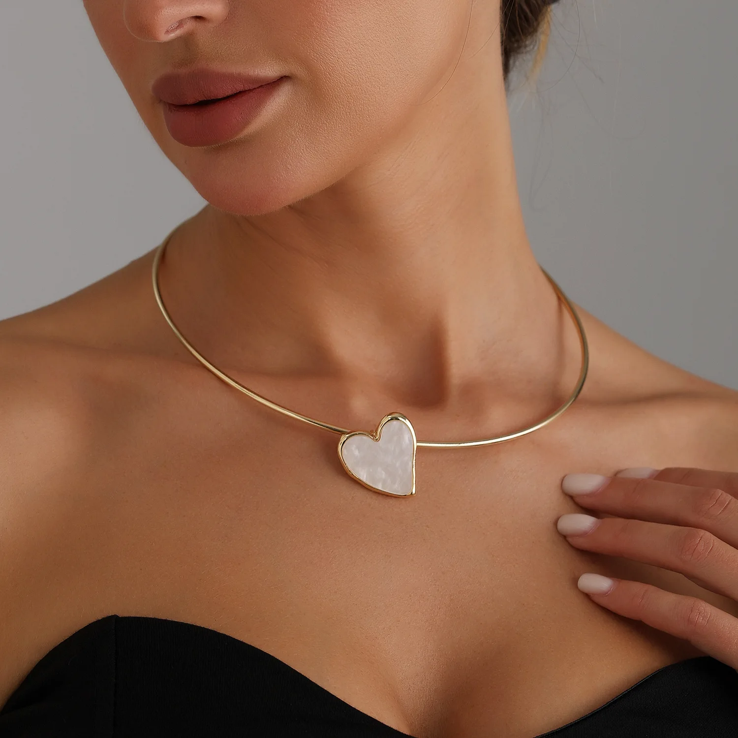 

Minimalist Irregular Smooth Surface Love Heart Pendant Necklace Earrings Set for Women Dainty Layering Jewelry Birthday Gift