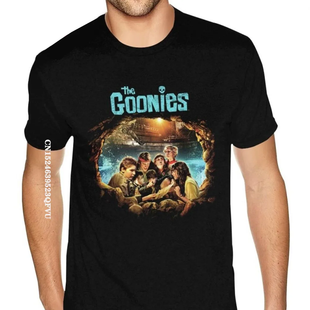 Family The Goonies Pirate Ship Cotton Kawaii Oversized Anime Tshirt Men Men Plus Size Black T-Shirt Aesthetic Camisas