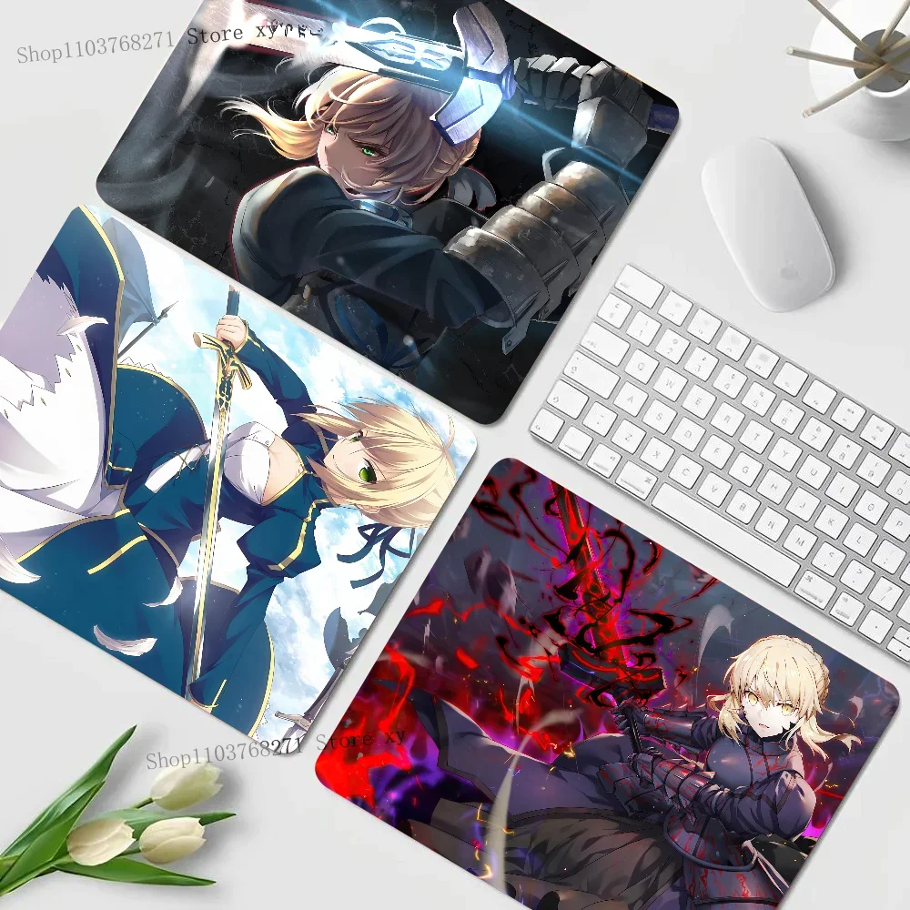 

1PC Game Fate Stay Night Saber Small LockEdge Mouse Pad For Gamers Computer Desk Pad Rectangular Anti-slip Rubber