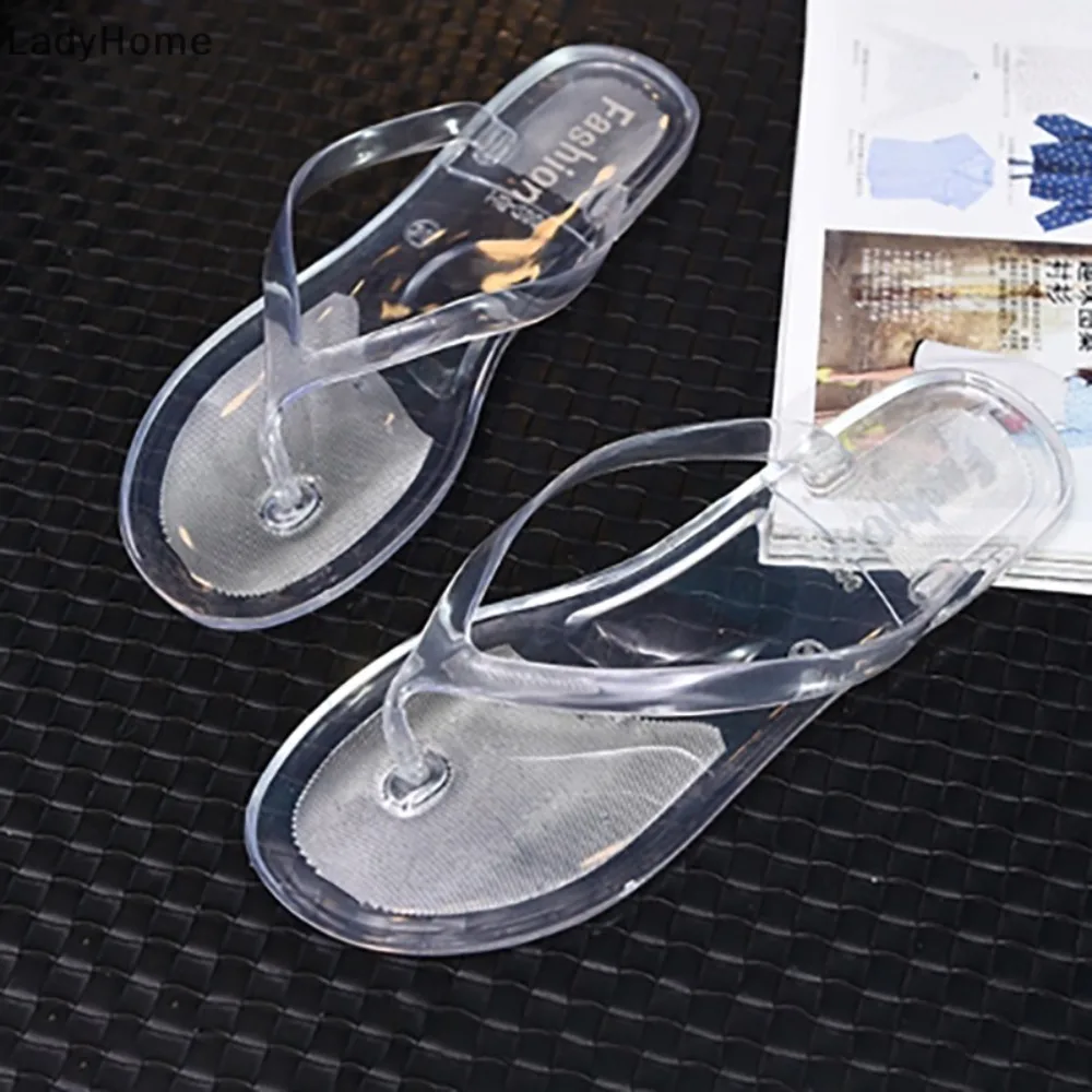 Sandals, flat bottom, anti-slip, suitable for outdoor beach walking, fashion for women.