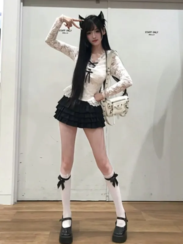 

Sexy V-Ne Slim Fit Long Sve T-irt Pure Desire Sle Hot Girl Unique Beautiful Top for Autumn Winter Casual Wear