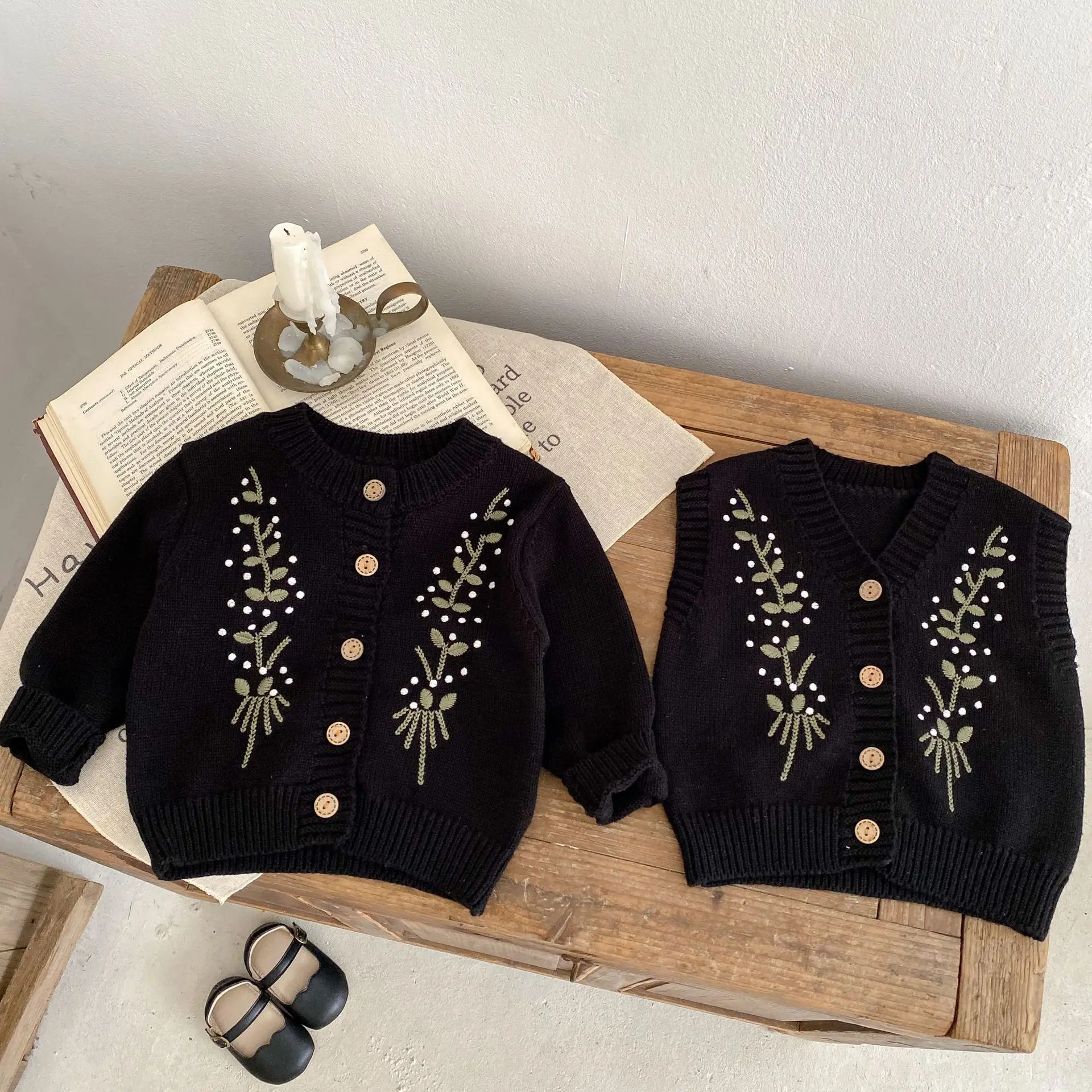 Autumn New Girl Baby Clothing Fashion Leaf Embroidered Long sleeved Knitted Coat+Newborn Versatile Cardigan