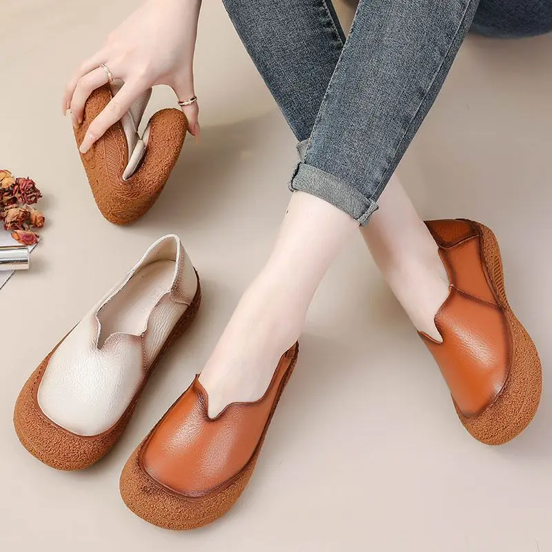 2024 New V cut Ballet Flats Ladies Simple Flat Leisure Shoes Autumn Loafers Women\'s Slip on Moccasins Genuine Leather Flats Mom