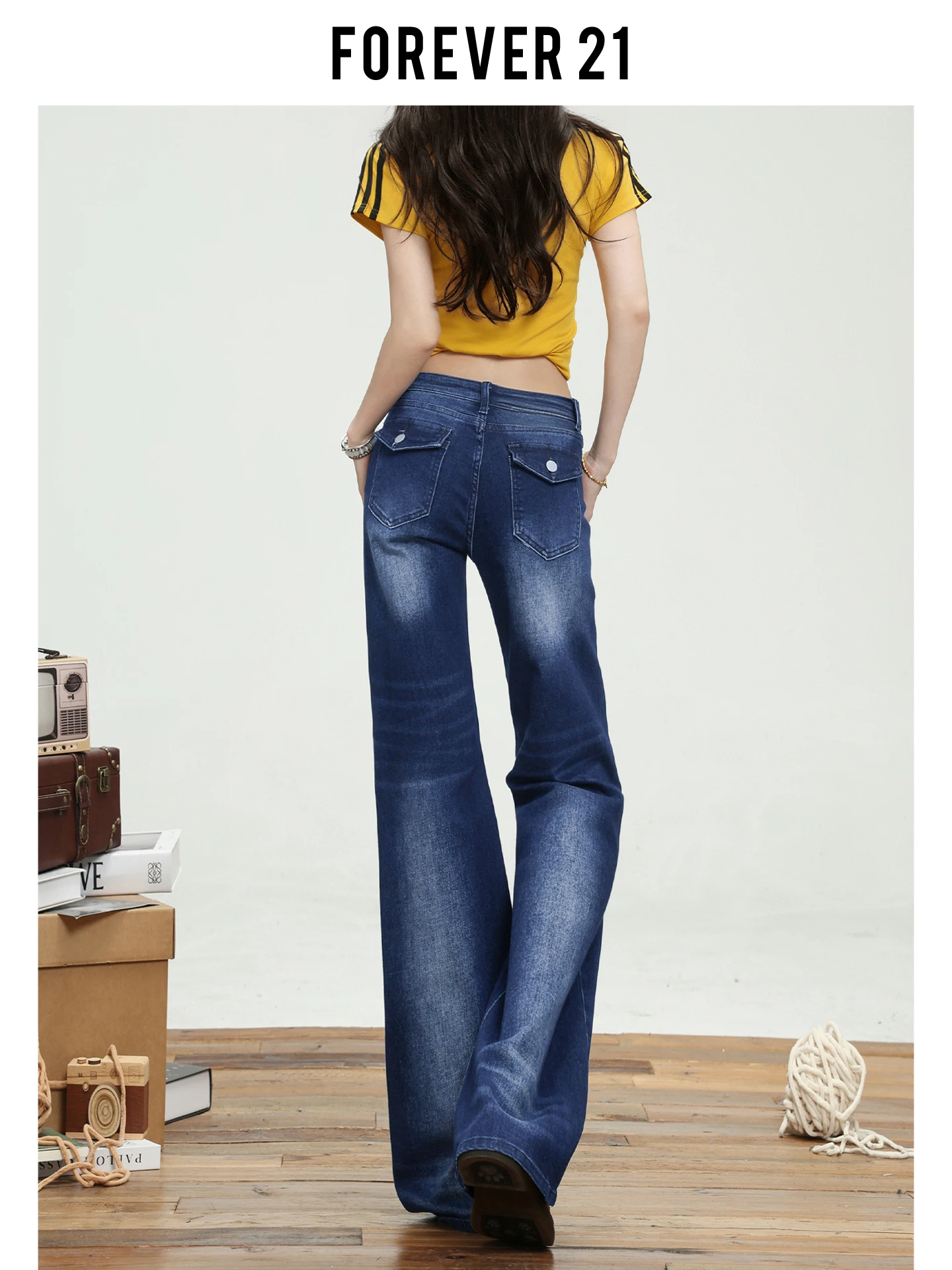 Jeans de Mezclilla Azules Vintage de Cintura Baja con Corte de Campana para Mujer, Marca Forever 21, Elásticos y Moldeadores, Estilo Supermodelo