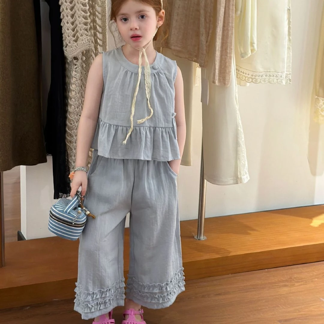 

Костюм для девочек 2026: Новая коллекция весна-лето, детская одежда в корейском стиле, милый комплект из рубашки и повседневных брюк для девочек, две части