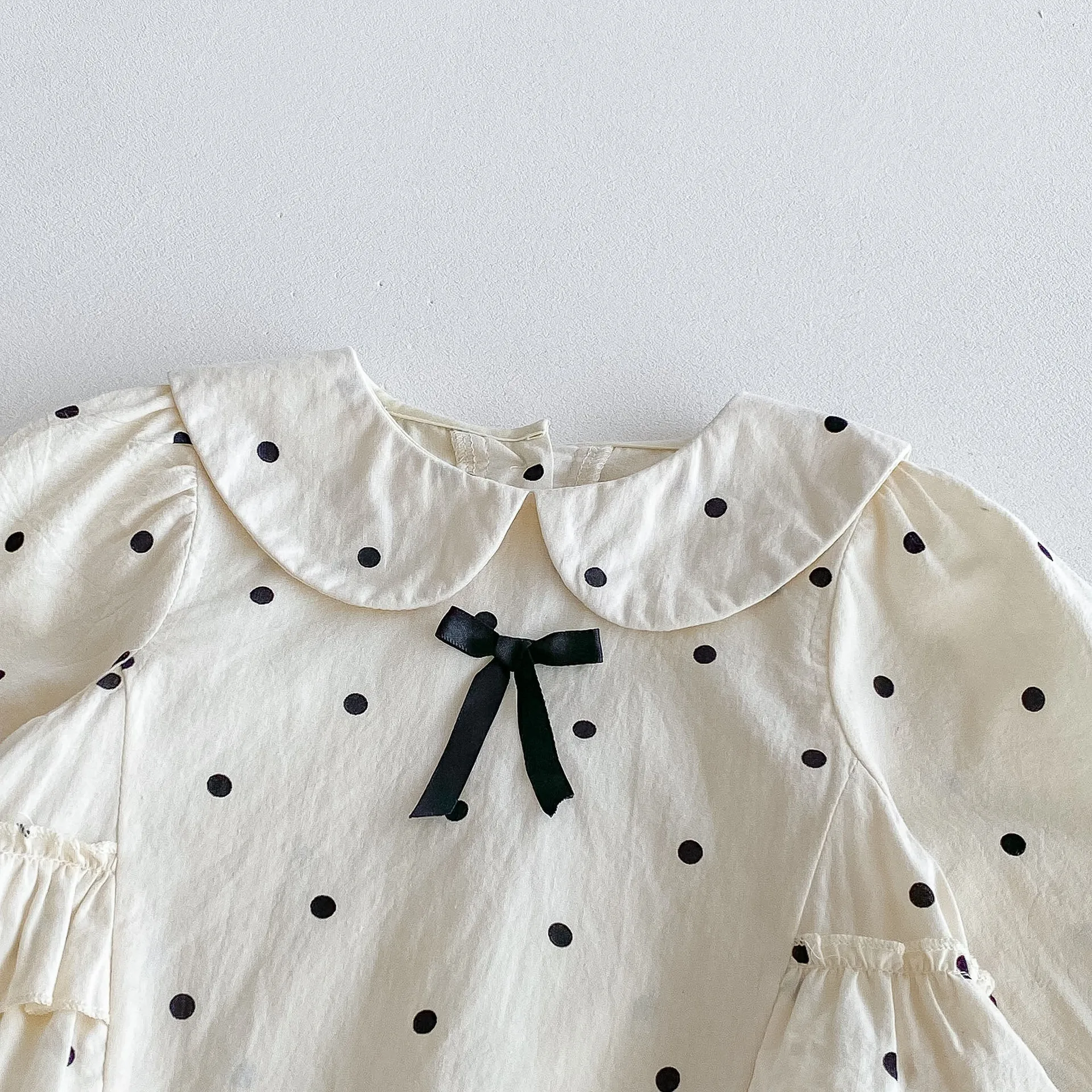 2026 Herbst Prinzessin Baby-Body mit Polka-Dots, Rüschen und Peter-Pan-Kragen, Kleinkind-Einteiler mit Langen Ärmeln, Weiche Babykleidung für Mädchen – Detail 5