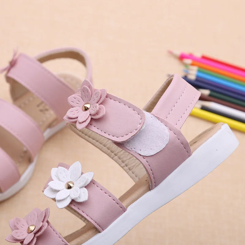 New Girls Sandals Flowers Sweet Soft Fashion Cute High Quality Beach Shoes Children Summer Floral Princess Kids Sandals Birthday