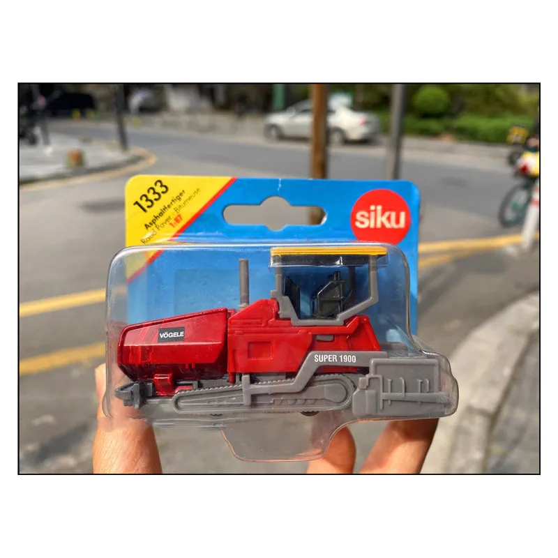 Multiple models of alloy SIKU engineering vehicles Adult Classic Collection Display Souvenir Ornament