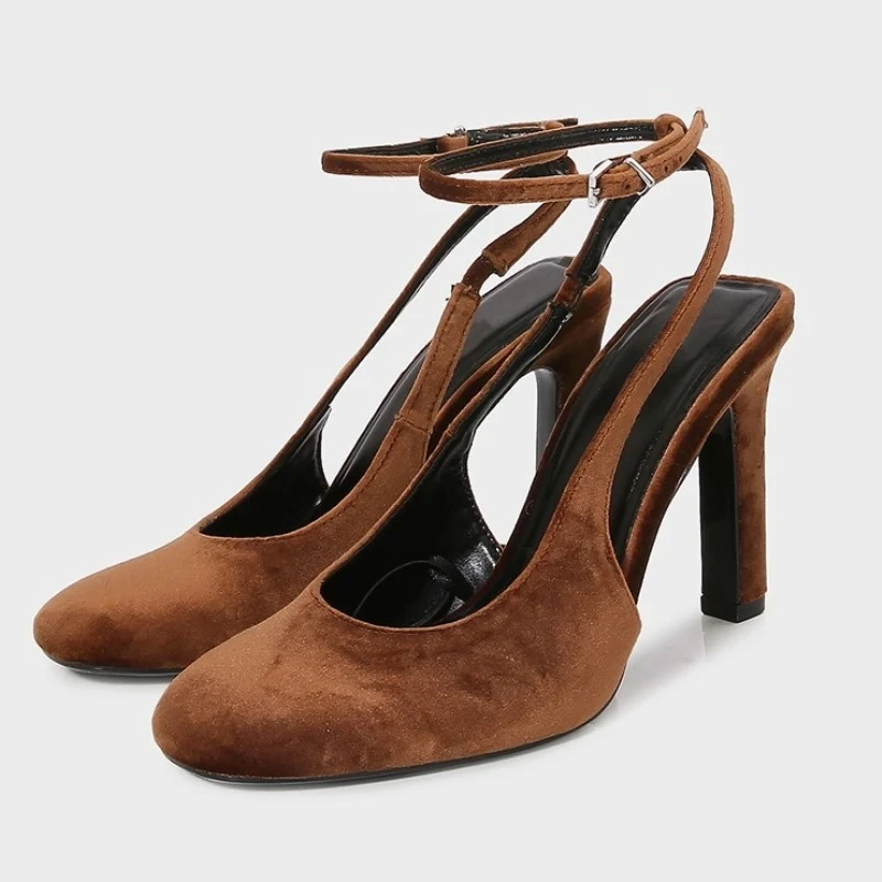 

Коричневые туфли на высоком каблуке из искусственной замши в стиле ретро, женская мода, брендовая дизайнерская обувь с круглым носком и пряжкой на щиколотке, элегантные модельные туфли для банкета