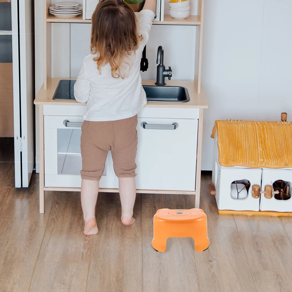 2 قطعة المضادة للانزلاق الأطفال البراز لطيف البلاستيك خطوة البراز للمنزل الحمام غرفة الاطفال الفصول الدراسية المحمولة عدم الانزلاق قاعدة تحميل قوي