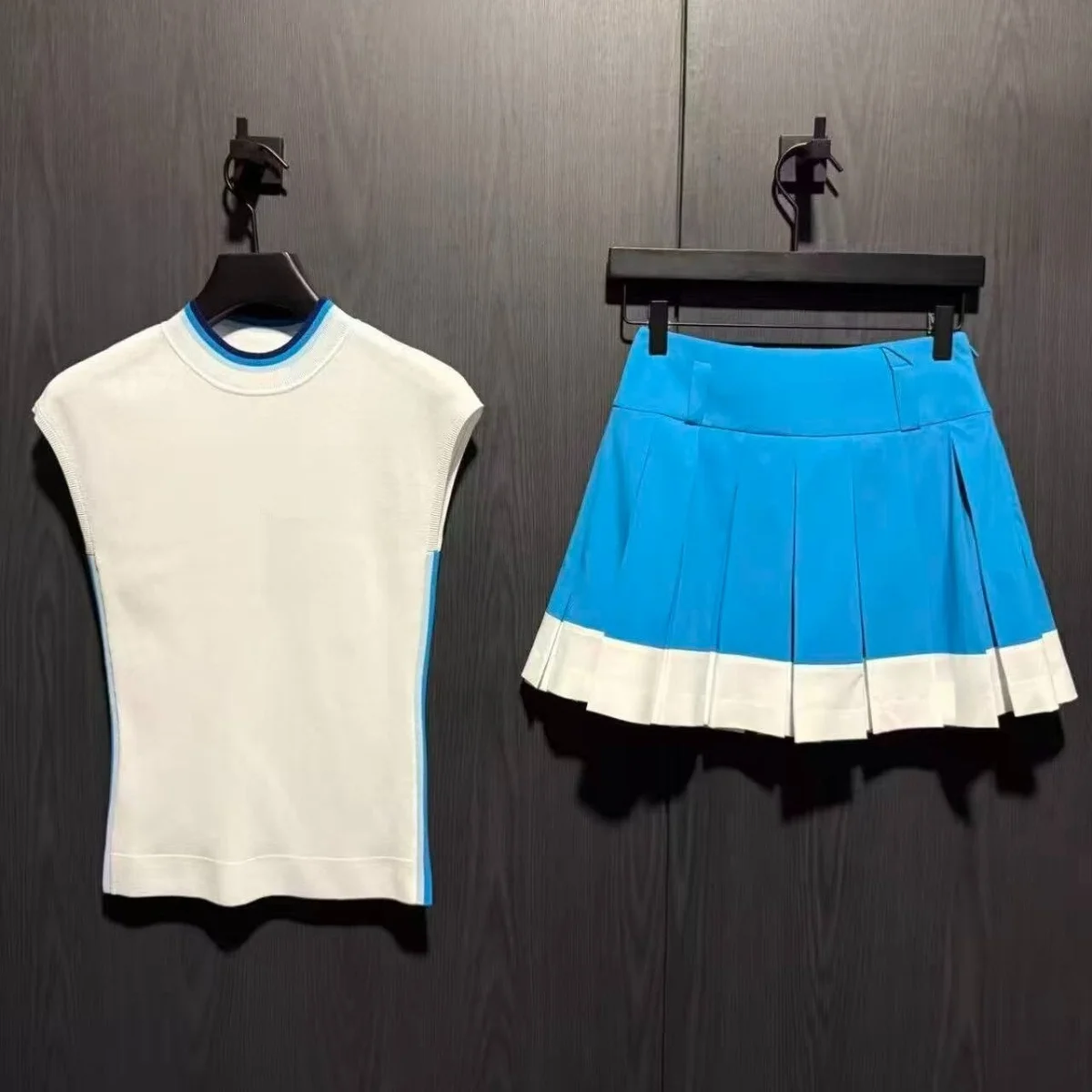 2026 Summer New Korean Design Women's Golf Sleeveless Top Stretchy Ice Silk for Daily Casual Top Breathable Slim Fit Yoga Wear view 6