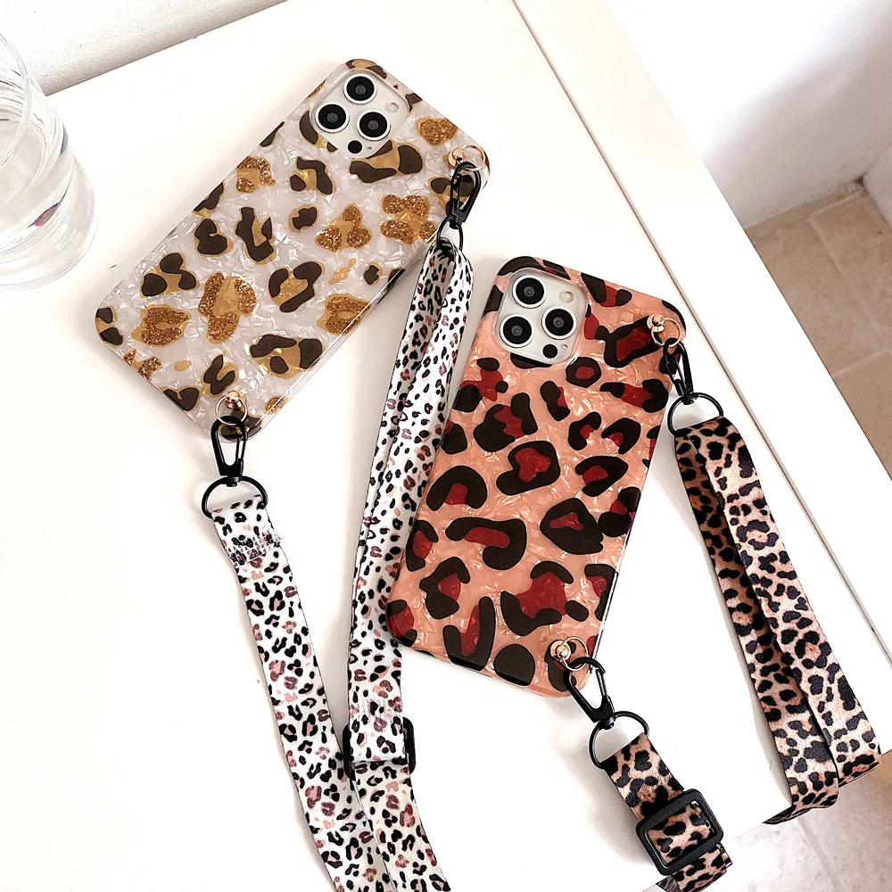 

Sexy leopard Print Strap Samsung Galaxy S10 20 21 22 plus S20 S21 Ultra note9 10 20 Plus Soft Silicone phone case