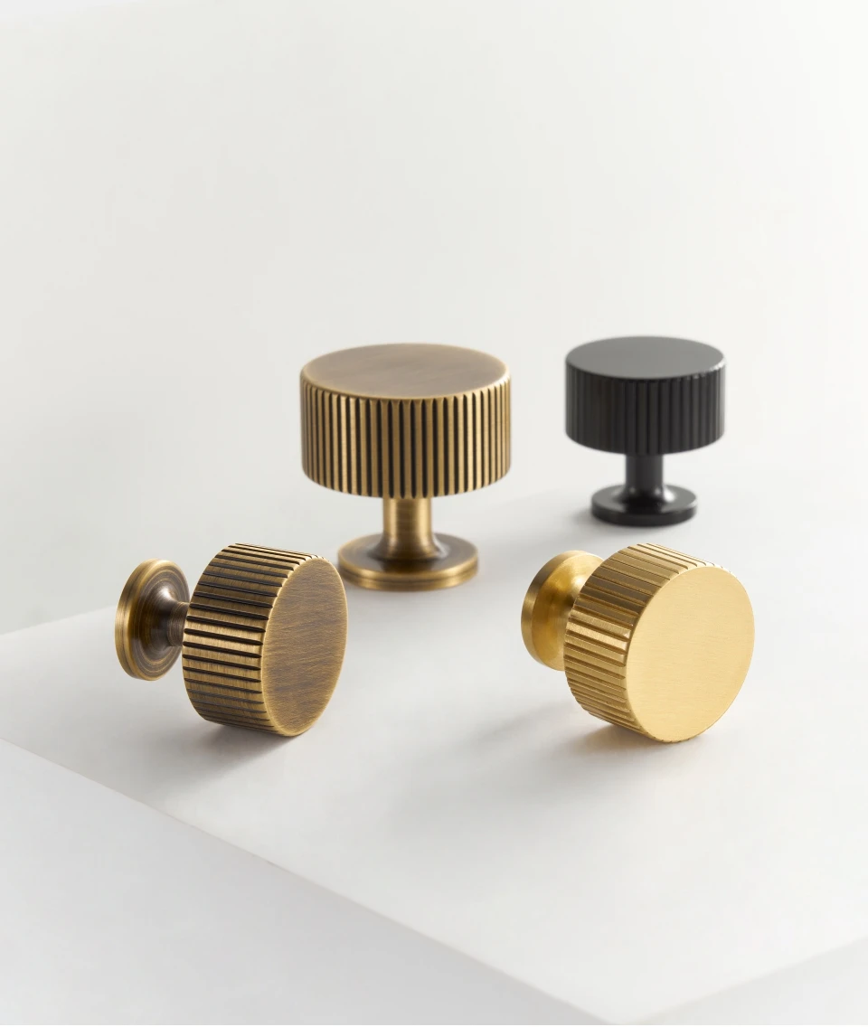 Nurlin Solid Brass Art Deco Vertical Lines Linear Kitchen Cabinet Knobs T Bars Bedroom Wardrobes Long Pull Drawer Handle