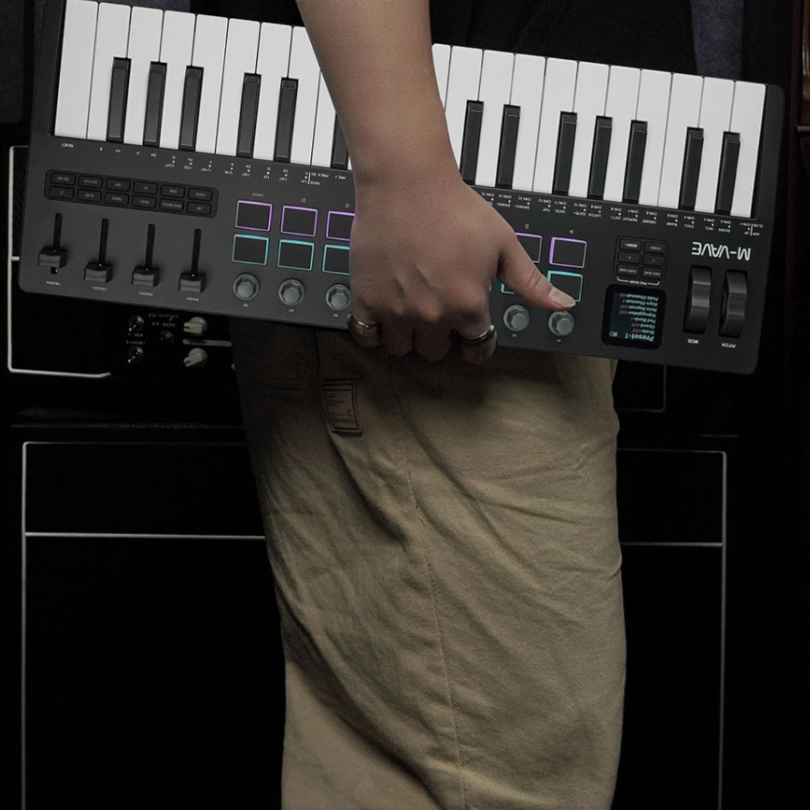 MIDI Keyboard with Sound Source Portable MIDI Keyboard Controller Instrument Music Production Compact for Beatmakers