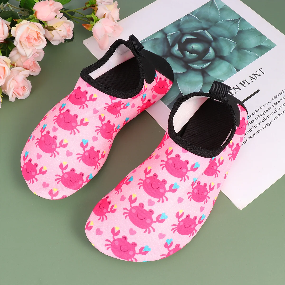 

1Pair Quick Dry Water Shoes Kids Anti-Slip Pink Crab Pattern Breathable Elastic Beach Seaside Shoes Size 32-33 Inner Length 19Cm