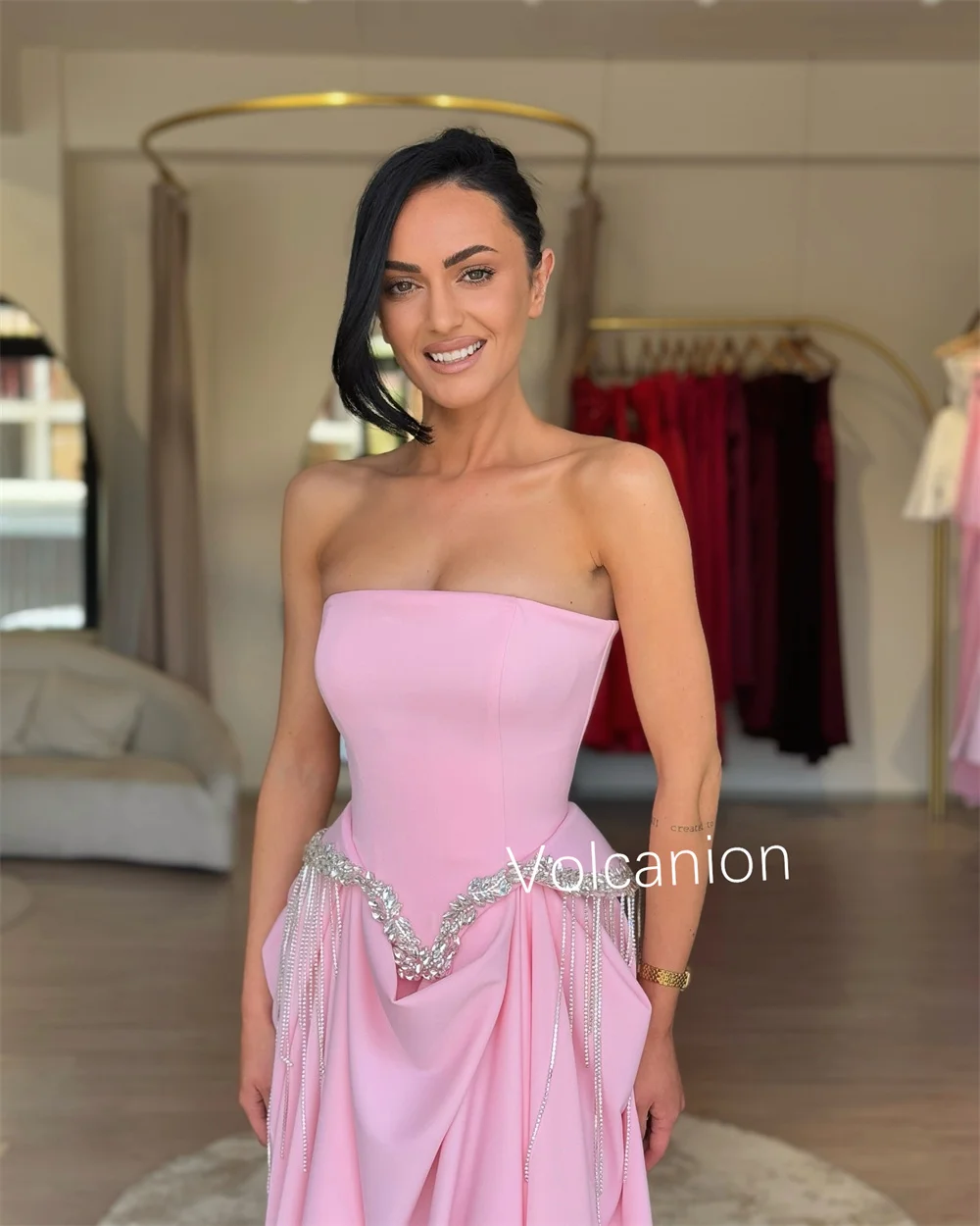 تخصيص جيرسي مطرزة الطية ألف خط فساتين طويلة حمالة مناسبة مخصصة جودة عالية رائعة