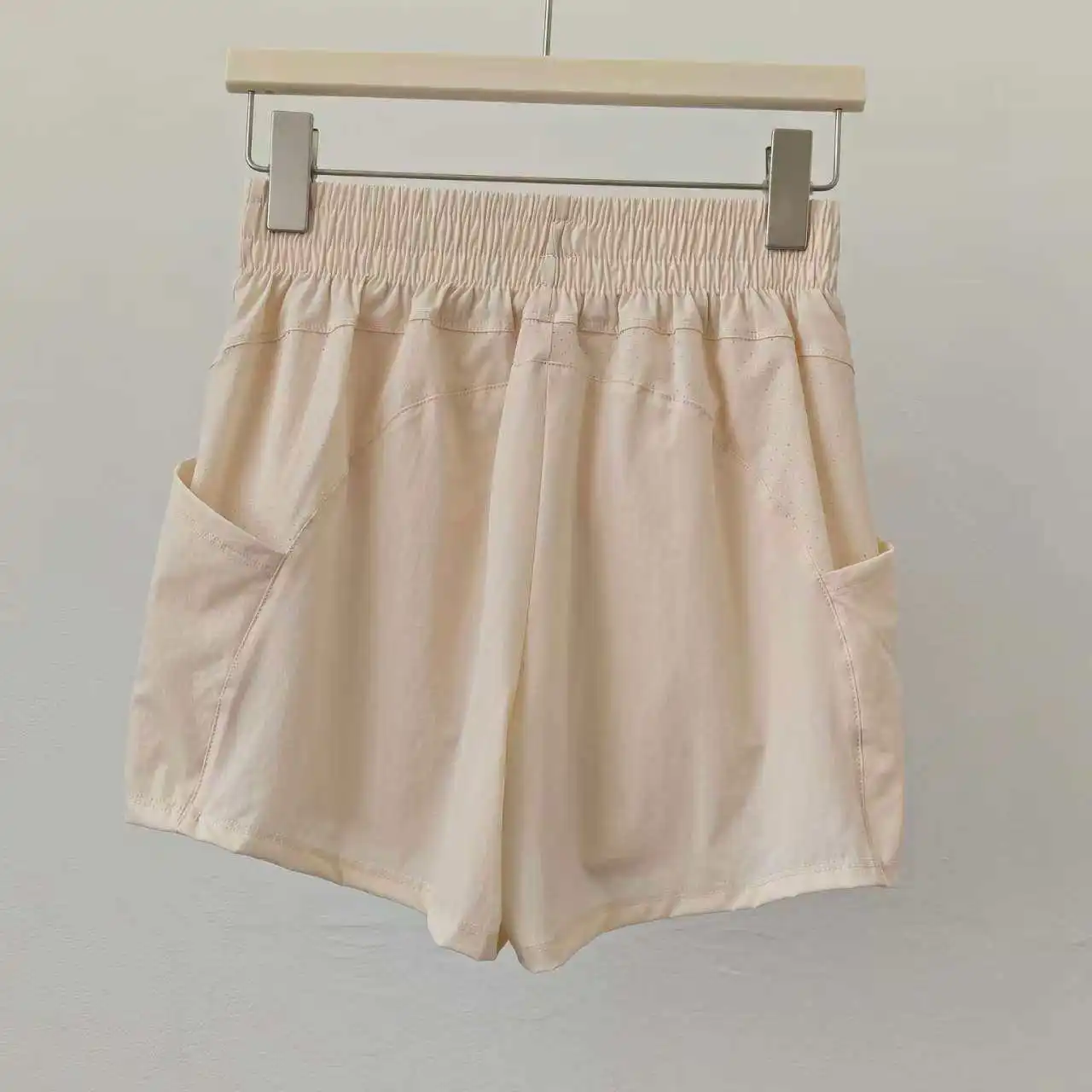 Yoga-Shorts für Damen, hochtailliert, schlankmachend, dreiviertel-Sporthose, atmungsaktiv, schnelltrocknend, für Laufen und Fitness, Anti-Exposure-Shorts – Detail 4