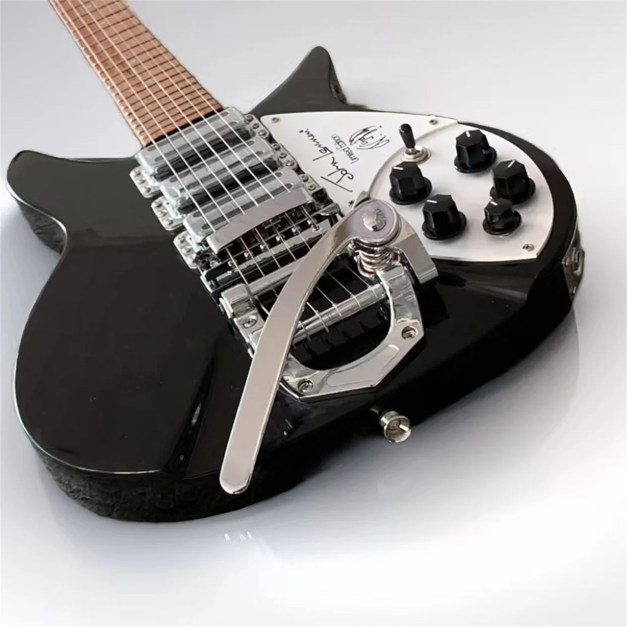 John Lennon 325 6 String Black Electric Guitar ， Bigs Tremolo, Gloss Paint Fingerboard, 3 Toaster Pickups