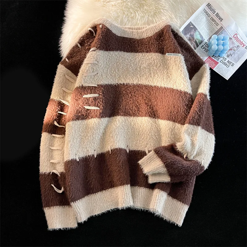 Autumn and Winter Hong Kong Style Lazy Retro Trend Round Neck Sweater for Men Striped Splicing, Contrasting Colors for Warmth