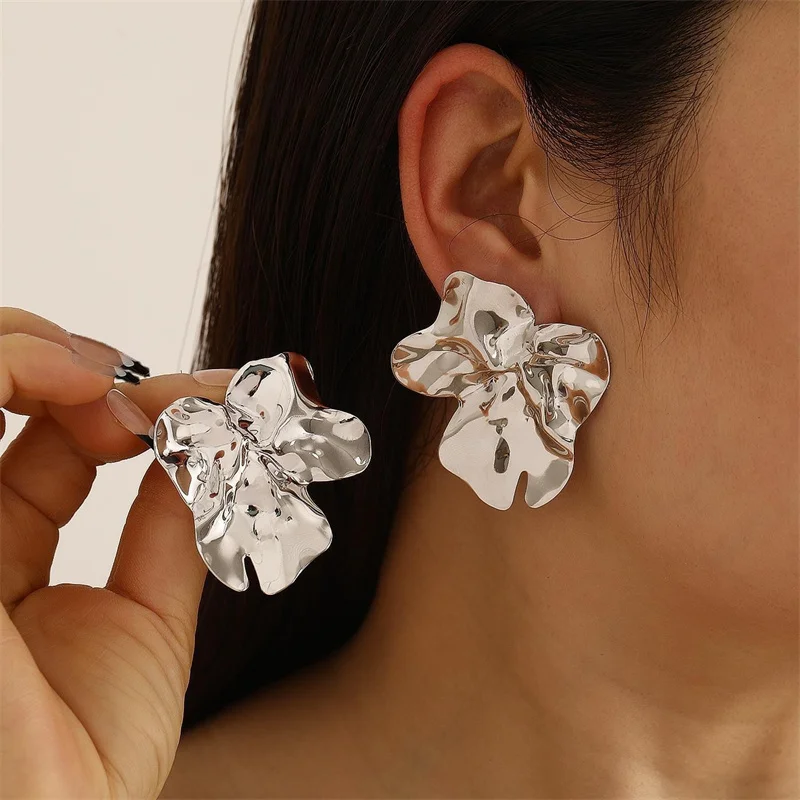  Vintage Elegant Gold Color Big Flower Stud Earrings for Women Design Personality Wrinkles Piercing Earring Party Jewelry Gift