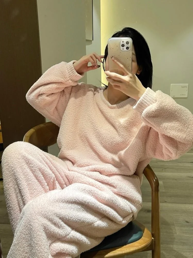 

Soft Plu Spwear женские зимние Thiened Fce трикотажные бархатные теплые домашние одежды длинный све круглый пижамный комплект