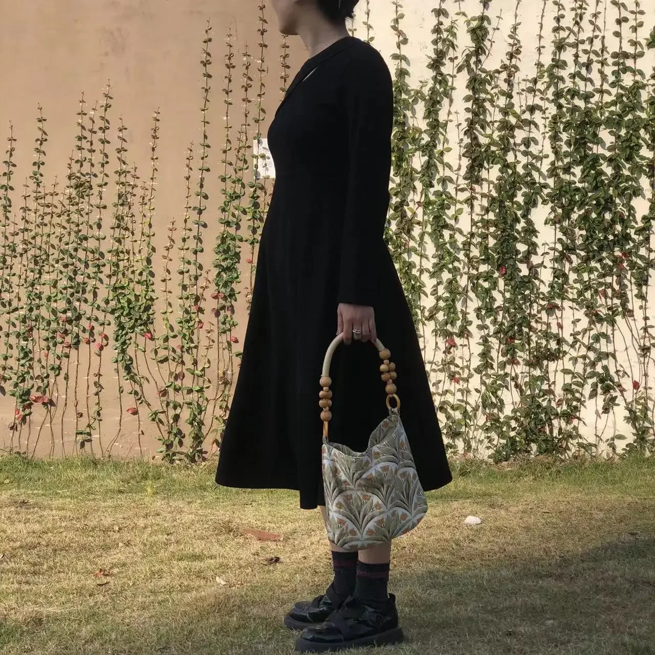 Sac à main Vintage à loquet doux pour femmes, sac à main avec poignée en perles, Harajuku, nouvelle collection 2023