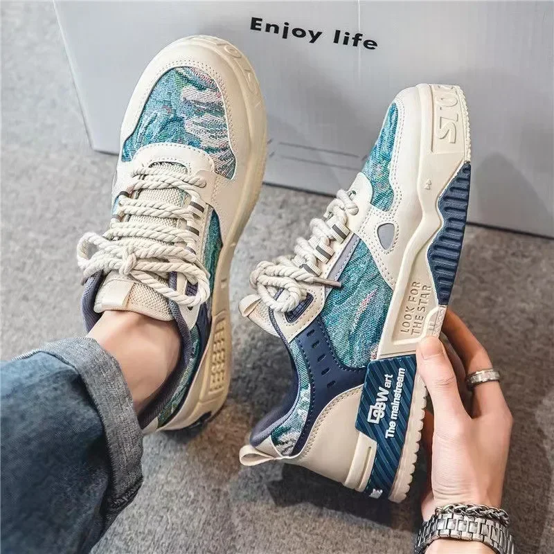 Men Skateboarding Shoes Canvas Thick Bottom Platform Shoes Comfortable Breathable Vulcanized Shoes Casual Sneakers Student Shoes