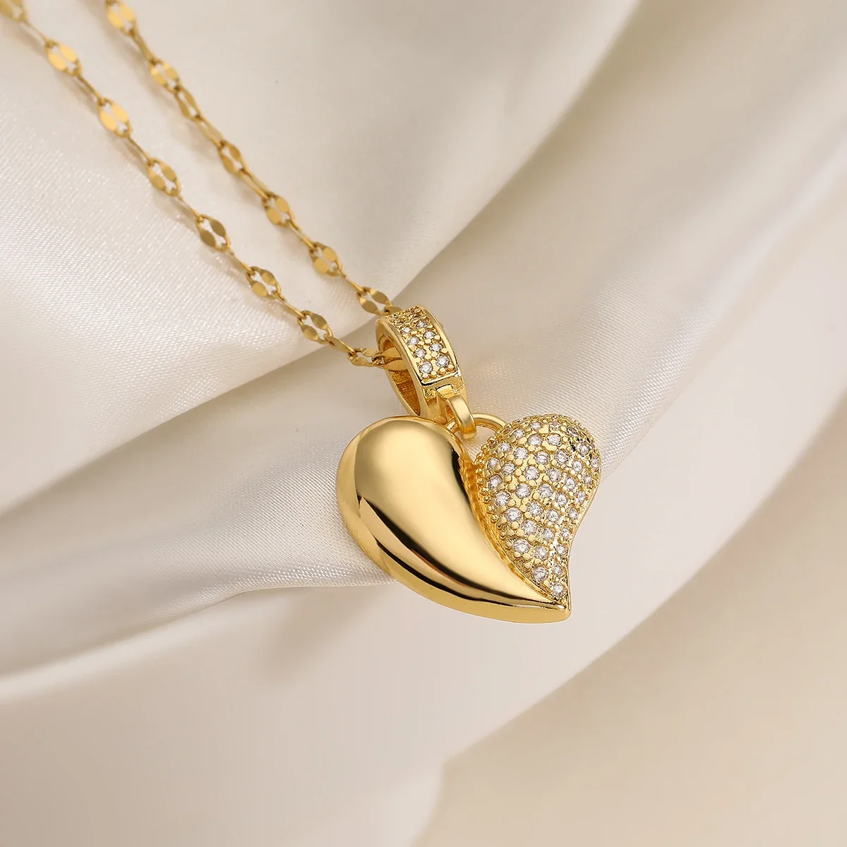 NEWBUY Luxury AAA Cubic Zirconia Inlay Copper Jewelry Delicate Gold Color Heart Waterdrop Pendant Necklaces For Women